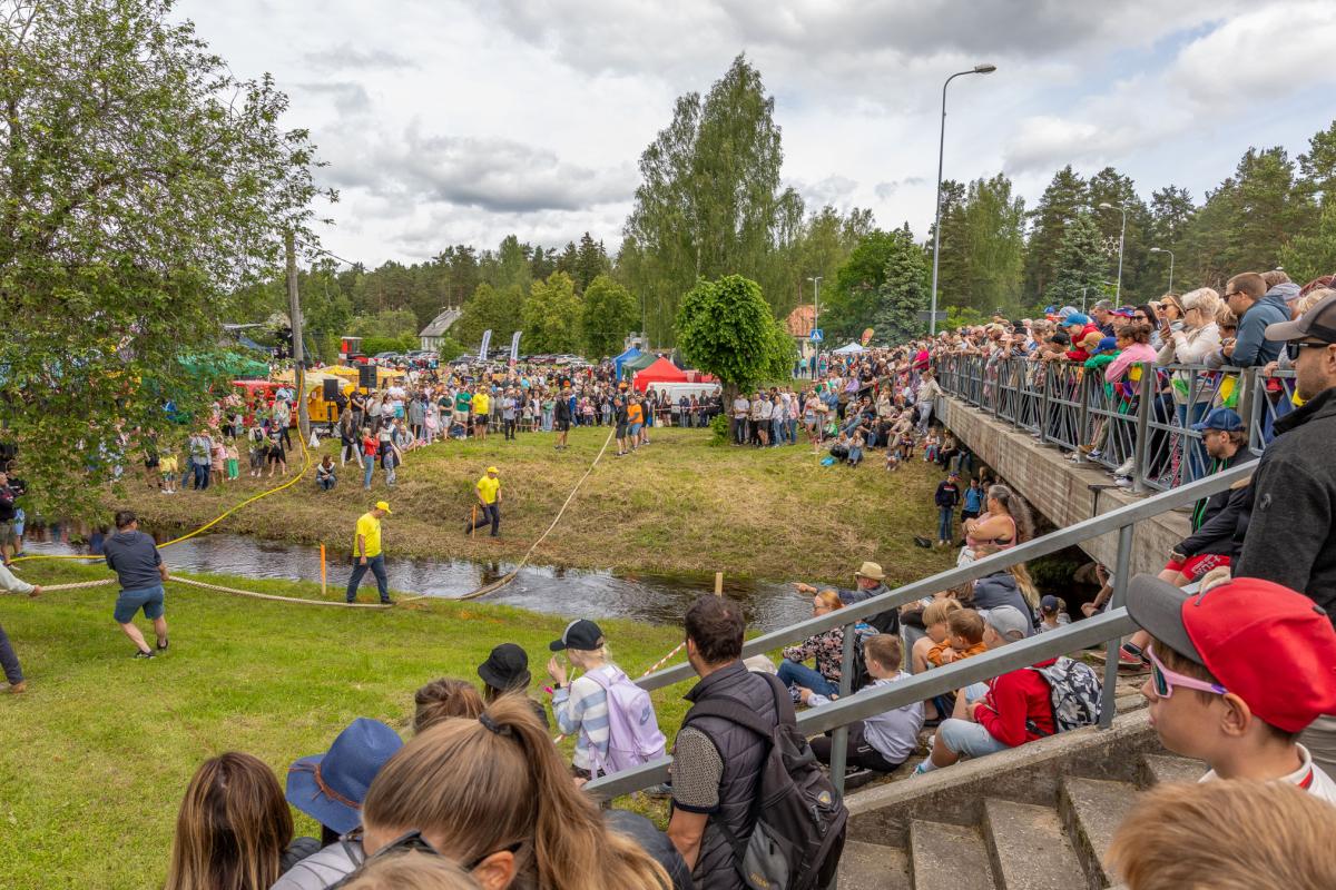Eelmisel aastal toimus Vastseliina laat esimest korda uute korraldajate käe all. Enne seda levisid isegi kuuldused, et laat võib suviselt kaardilt sootuks kaduda. Foto: AIGAR NAGEL